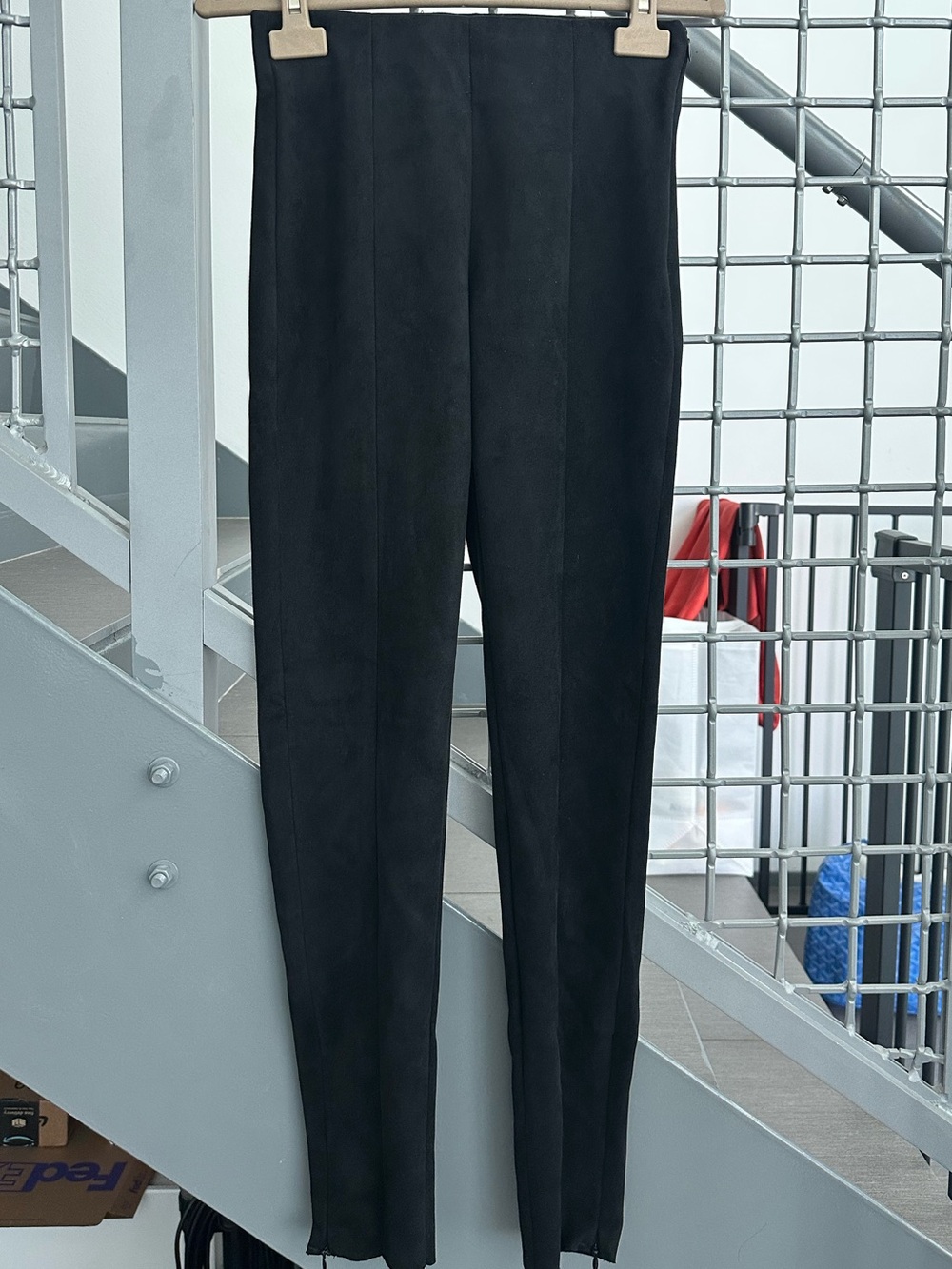 Zara womens black high-waisted faux suede pull on zip trousers Size XS